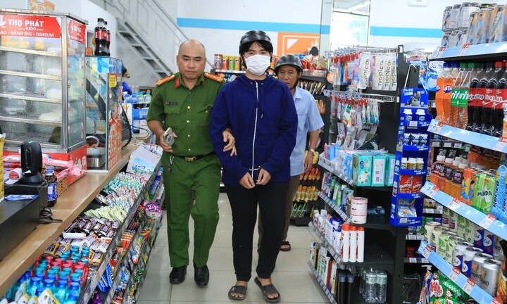 Tên cướp manh động ở Đồng Nai sa lưới sau 10 giờ gây án