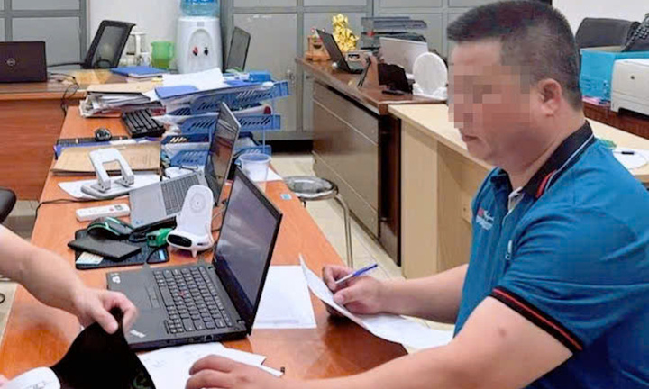 Danh tính người đàn ông rút chìa khóa xe khách khiến 40 khách phải phơi nắng