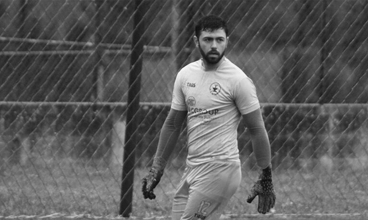 Cầu thủ chết đuối khi tắm sông