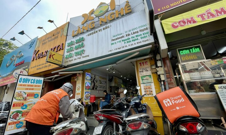 Công nhân, nông dân, shipper, nhân viên bán hàng là nhóm lao động sắp bùng nổ