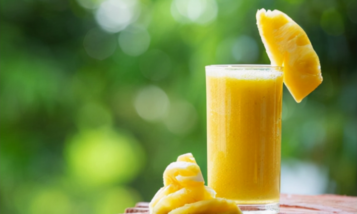 4 nhóm người không nên uống nước ép dứa