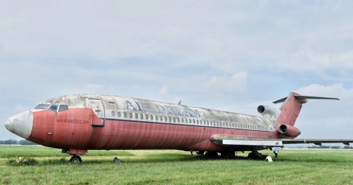 Máy bay Boeing bị bỏ rơi 18 năm ở Nội Bài được đề xuất giao làm giáo cụ
