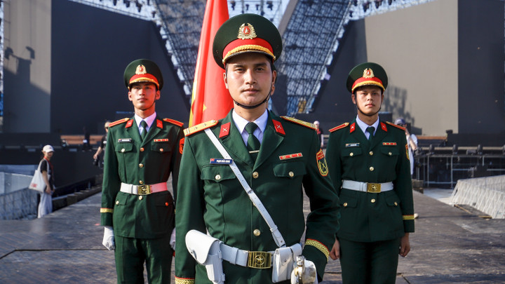 68 quân nhân từng duyệt binh ở Nga luyện tập cho đêm nhạc 'Tổ quốc trong tim'