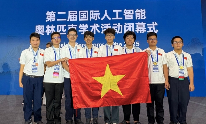 8 học sinh Việt Nam giành 7 huy chương Olympic AI quốc tế