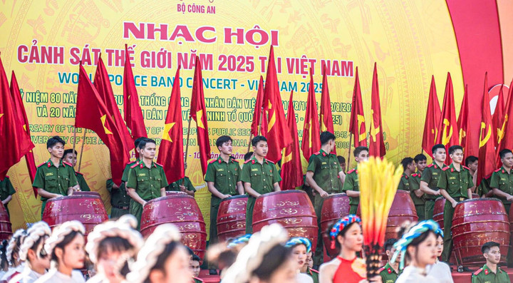 Sắc màu và âm thanh rộn rã tại lễ khai mạc Nhạc hội Cảnh sát Thế giới 2025