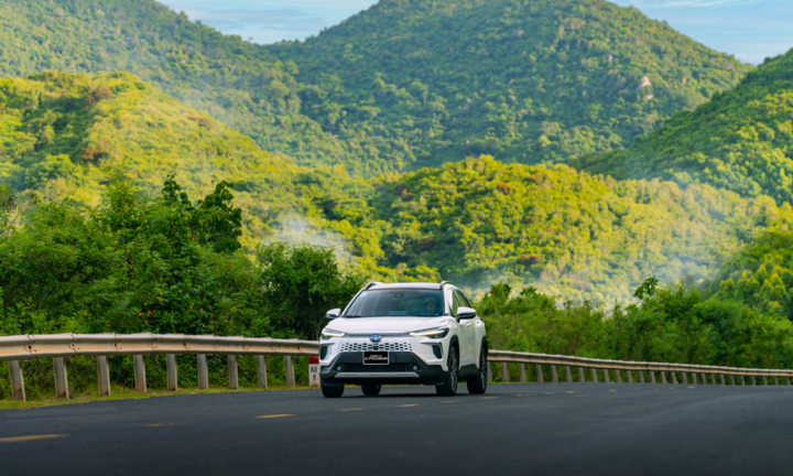 Cơ hội vàng tháng 8: Corolla Cross ưu đãi lên đến 51 triệu đồng