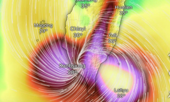 Bão Podul đổ bộ Đài Loan: Hơn 100 người bị thương, 8.000 người phải sơ tán