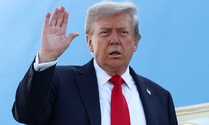 Tổng thống Donald Trump lên đường đến Alaska, chuẩn bị gặp Tổng thống Putin