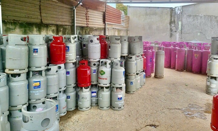 Công an TP.HCM triệt phá đường dây làm giả 1.000 tấn gas