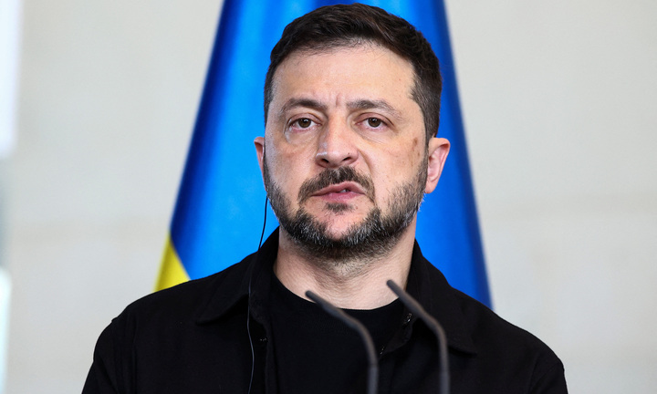 Tổng thống Zelensky từ chối đề xuất của ông Trump, muốn có lệnh ngừng bắn