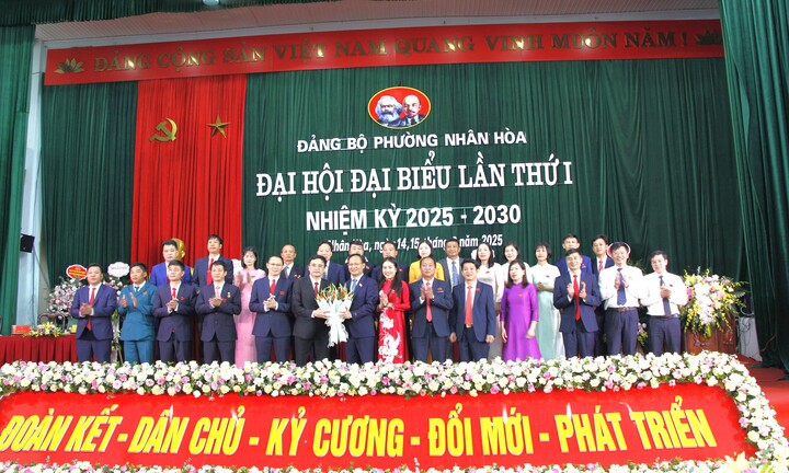 Lãnh đạo tỉnh Bắc Ninh dự Đại hội Đảng bộ phường Nhân Hòa