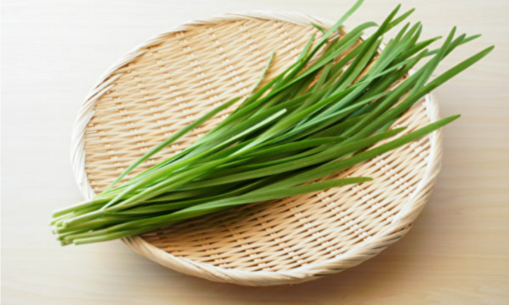 8 lợi ích không ngờ khi ăn lá hẹ thường xuyên