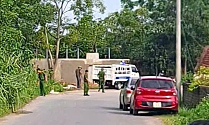 Phát hiện 2 thi thể dưới mương nước ở Nghệ An