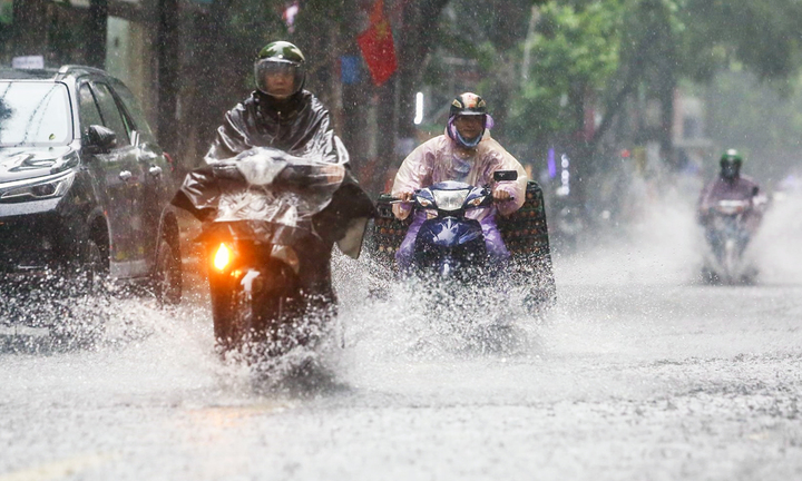 Dự báo thời tiết 10 ngày tới: Miền Bắc liên tục hứng mưa to và dông