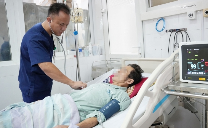 Sốc nhiễm khuẩn, tràn dịch màng phổi sau lần chế biến thịt lợn