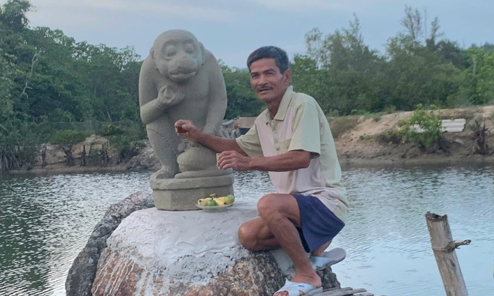 Ra biển câu cá, người đàn ông ở Quảng Ngãi phát hiện tượng thần khỉ Hanuman