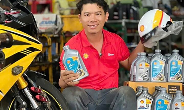 Bí quyết chọn dầu nhớt chống 'đường khó' tài xế nào cũng nên biết từ thợ máy