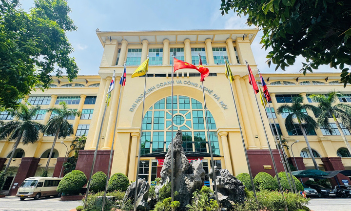 Trường ĐH Kinh doanh và Công nghệ Hà Nội công bố điểm chuẩn 2025