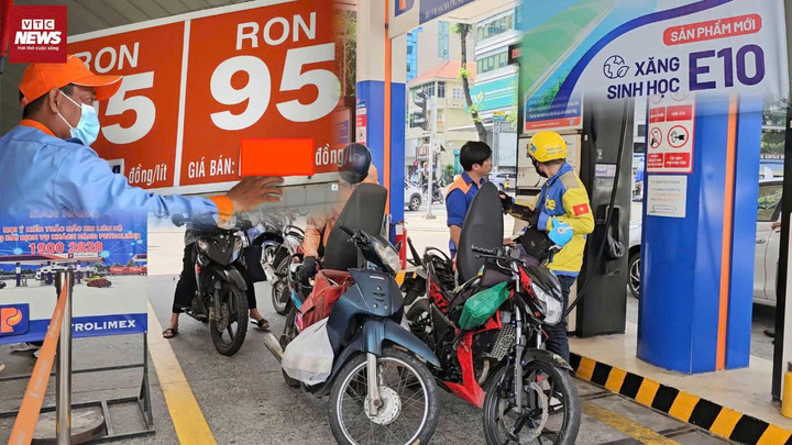 Xăng E10 thay thế RON95: Giải pháp xanh hay nỗi lo cho người đi xe cũ?