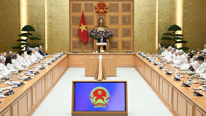 Thủ tướng gặp mặt cán bộ Ban Liên lạc Công an chi viện chiến trường miền Nam