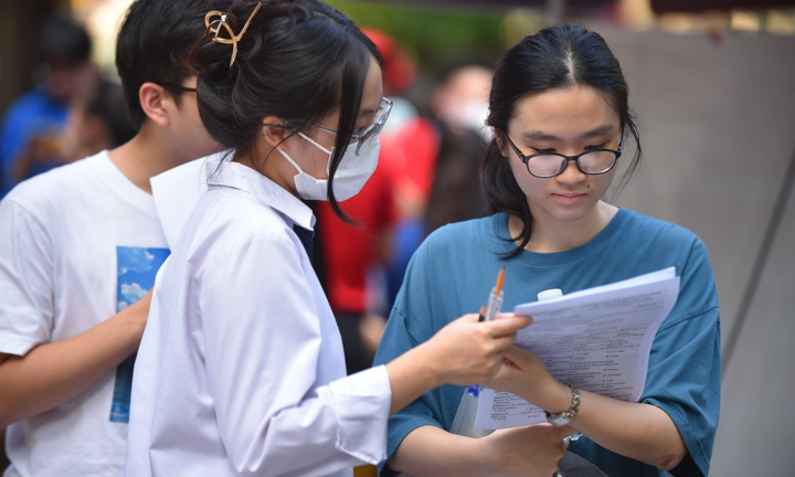 Mùa tuyển sinh lạ chưa từng có: Xét tuyển như canh bạc, thí sinh đỗ trượt mập mờ