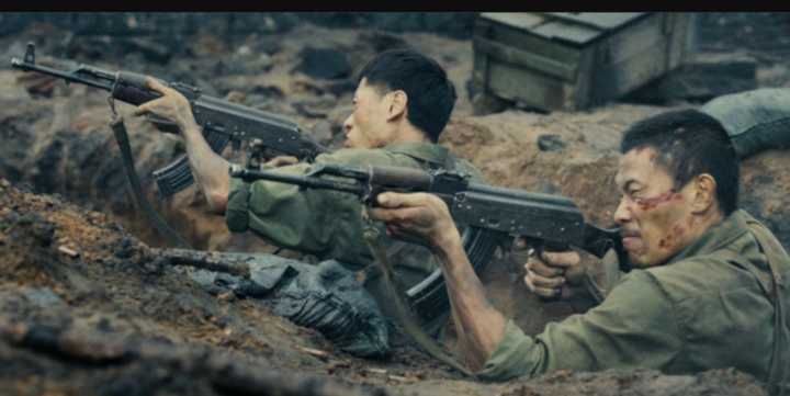 Giải mã sức hút của Mưa đỏ - phim chiến tranh Việt gây sốt với doanh thu trăm tỷ