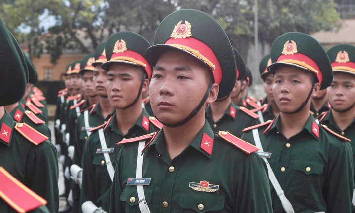 Chiến sĩ trẻ nén nỗi đau mất cha, quyết hoàn thành nhiệm vụ diễu binh A80