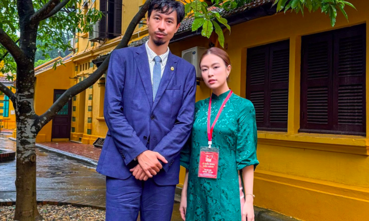 Ảnh Hoàng Thuỳ Linh sánh đôi bên Đen Vâu khiến người hâm mộ 'phát sốt'