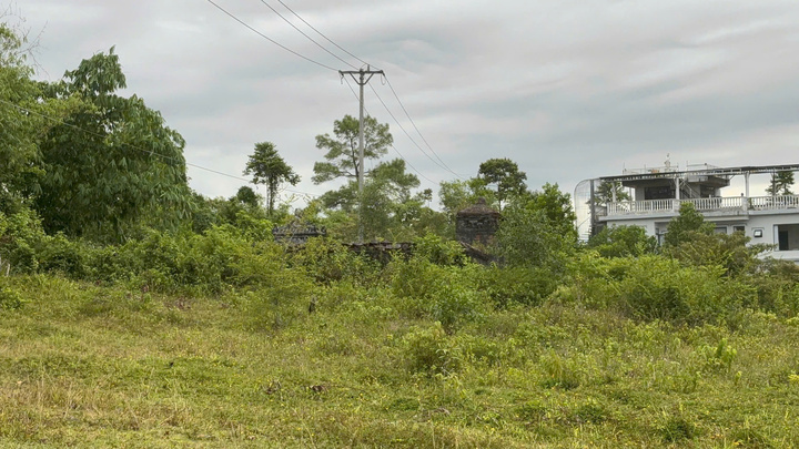 Hiện trạng dự án bãi đậu xe 'treo' gần 10 năm sau khi san phẳng mộ vợ vua Tự Đức