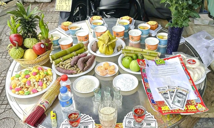 Mâm cúng cô hồn đầy đủ gồm những gì? 