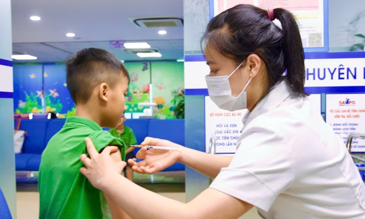 Vì sao cúm dễ bùng phát trong mùa tựu trường?