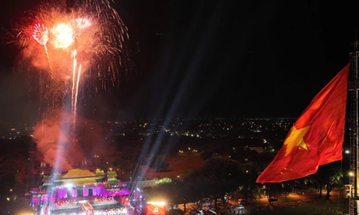 Huế bắn pháo hoa tầm cao, miễn phí vé tham quan di tích ngày 2/9