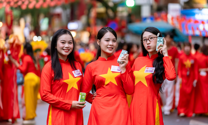 Vinamilk hòa nhịp cùng triệu trái tim mừng 80 năm Quốc khánh