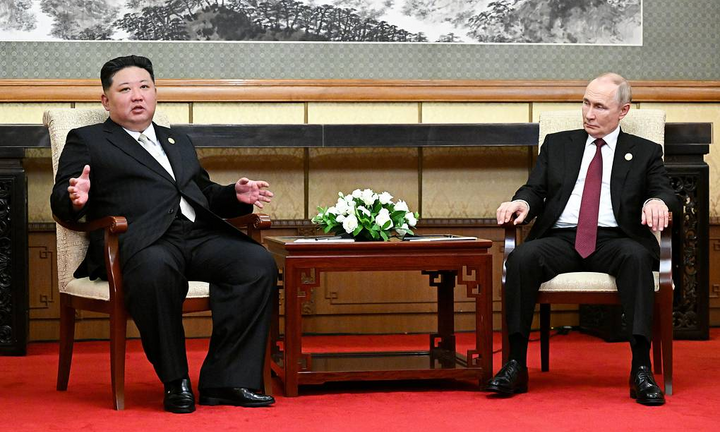 Ông Putin và ông Kim Jong-un gặp song phương tại Bắc Kinh