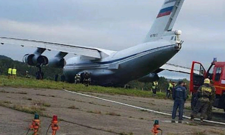 Máy bay vận tải quân sự Nga hạ cánh khẩn cấp do gặp sự cố