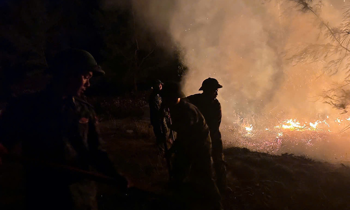 Dập tắt vụ cháy rừng ở Huế, phát hiện thi thể người đàn ông 