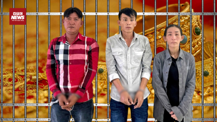 'Nữ quái' giả làm người tốt, đưa người phụ nữ về tận nhà rồi 'khoắng sạch' vàng