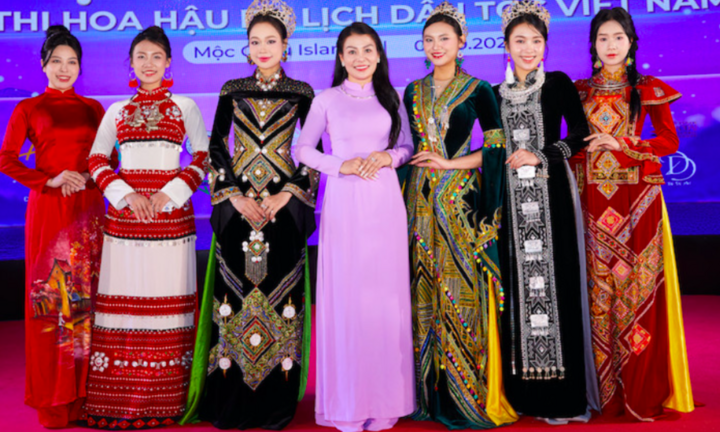 Thi hoa hậu dưới dạng truyền hình thực tế