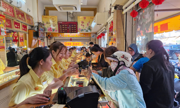 Ngân hàng Nhà nước cảnh báo người dân thận trọng mua vàng 