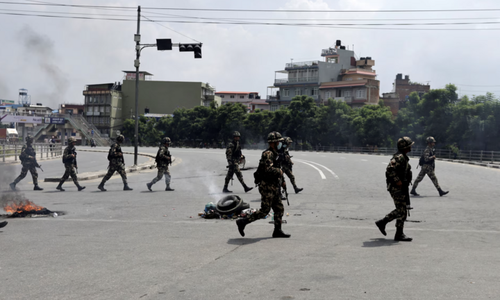 Nepal ra lệnh giới nghiêm toàn quốc