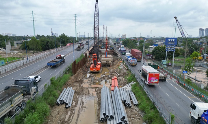 Loạt dự án ở TP.HCM chậm tiến độ, có công trình 10 năm vẫn chưa về đích