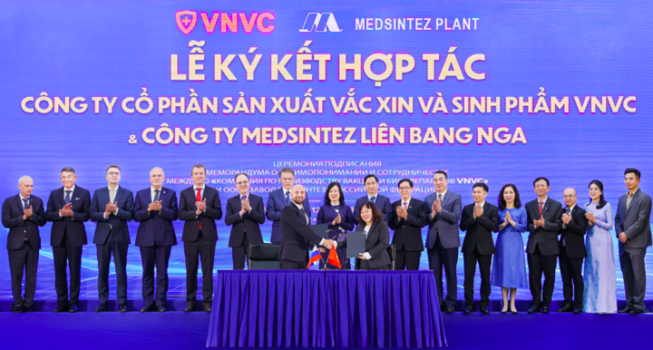 Nga chuyển giao công nghệ sản xuất thuốc và vắc xin thế hệ mới cho Việt Nam
