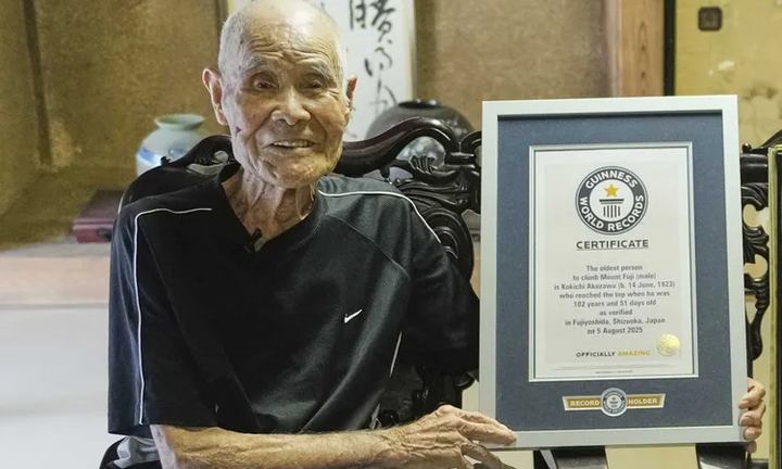  Cụ ông 102 tuổi trở thành người cao tuổi nhất chinh phục đỉnh Phú Sĩ
