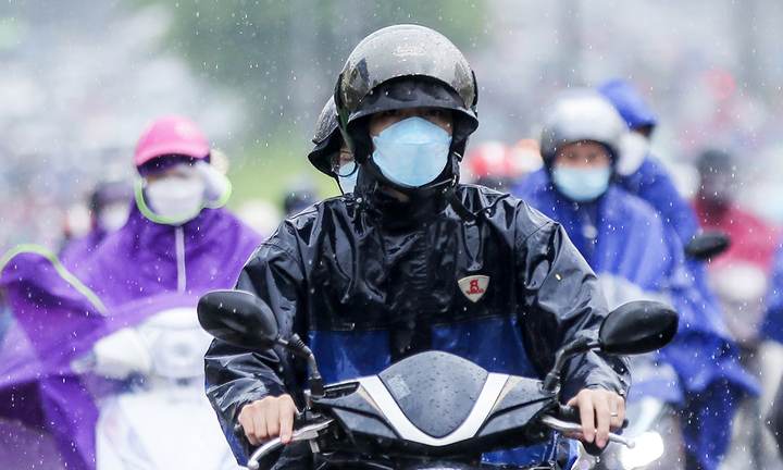 Dự báo thời tiết ngày 18/9: Từ Bắc vào Nam hứng mưa dông, Hà Nội nắng gián đoạn