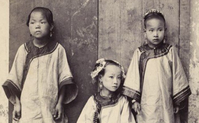 Ảnh hiếm về tiểu thư cuối triều Thanh và bí mật 'gót sen ba tấc'