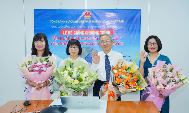 Hơn 500 thầy cô từ 30 quốc gia, vùng lãnh thổ chung tay gìn giữ tiếng Việt