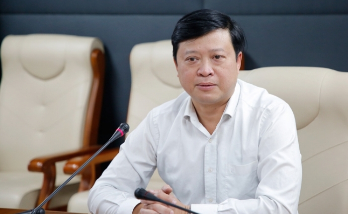 Vụ học sinh giật tóc, xô ngã cô giáo: Cần can thiệp tâm lý thay vì trừng phạt