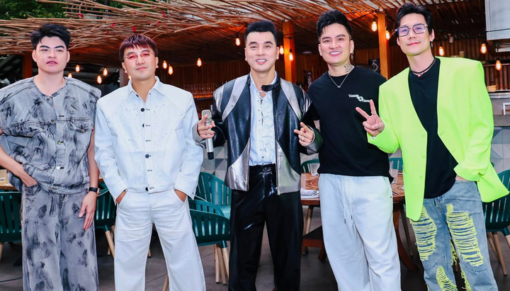 Quá khứ nhóm Ngũ Hổ Tướng: Người đạp xe hát dạo, người gặp biến cố sức khỏe