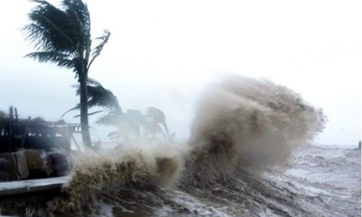 Tin bão số 9 Ragasa mới nhất: Giật cấp 11, cách Quảng Ninh 120km