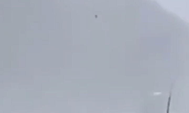 Bão Bualoi sắp vào Biển Đông, đường đi phức tạp